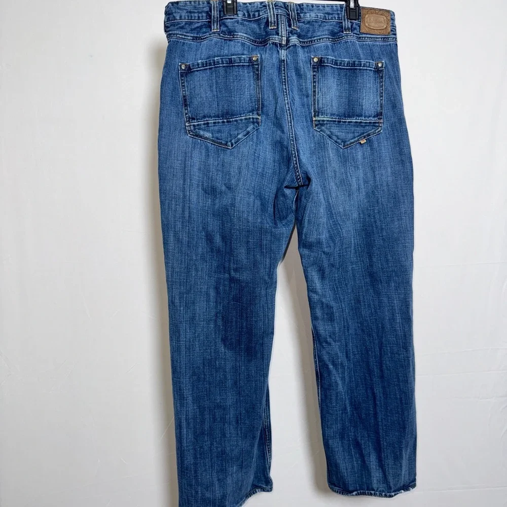 Robert Graham Relaxed Chill Mens Blue Jeans 44x32 Straight Leg Medium Wash Denim